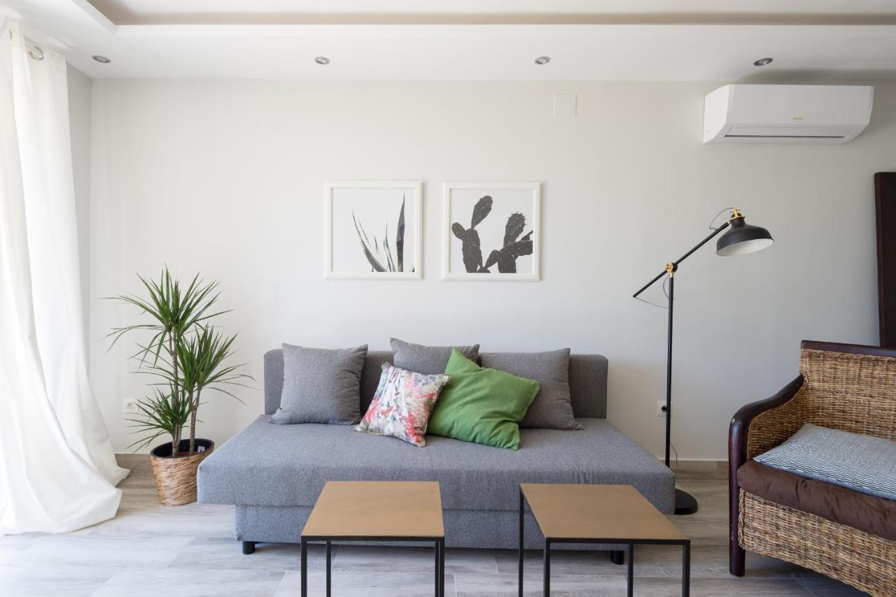 Malagasuite House Pool ฟูเอนฮิโรลา ภายนอก รูปภาพ